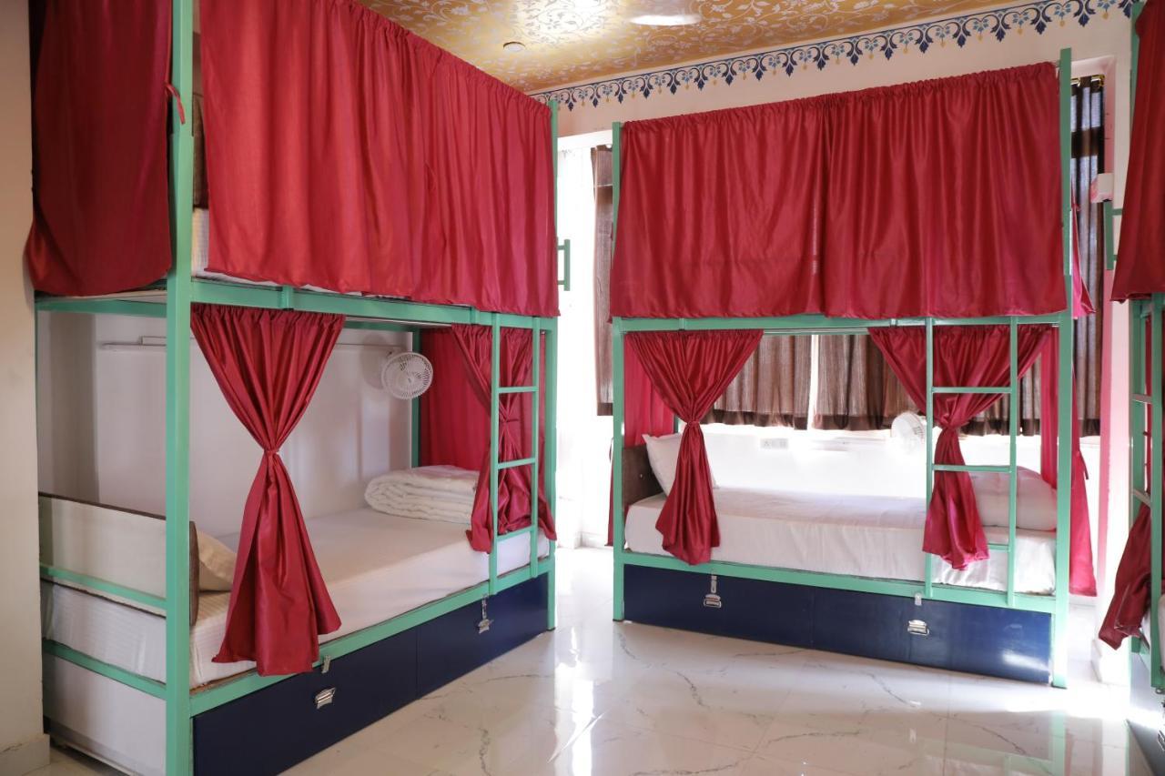 Hostel Funky Bunky Udaipur Esterno foto