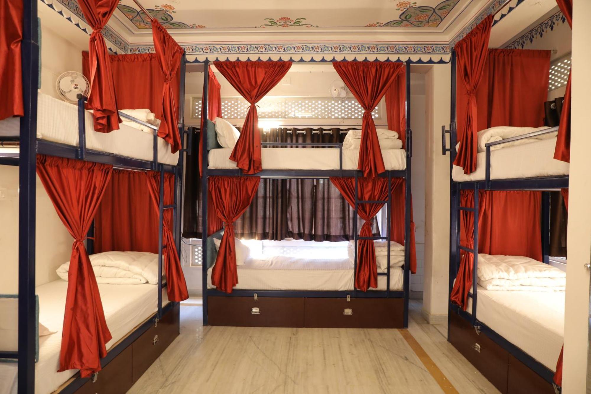 Hostel Funky Bunky Udaipur Esterno foto
