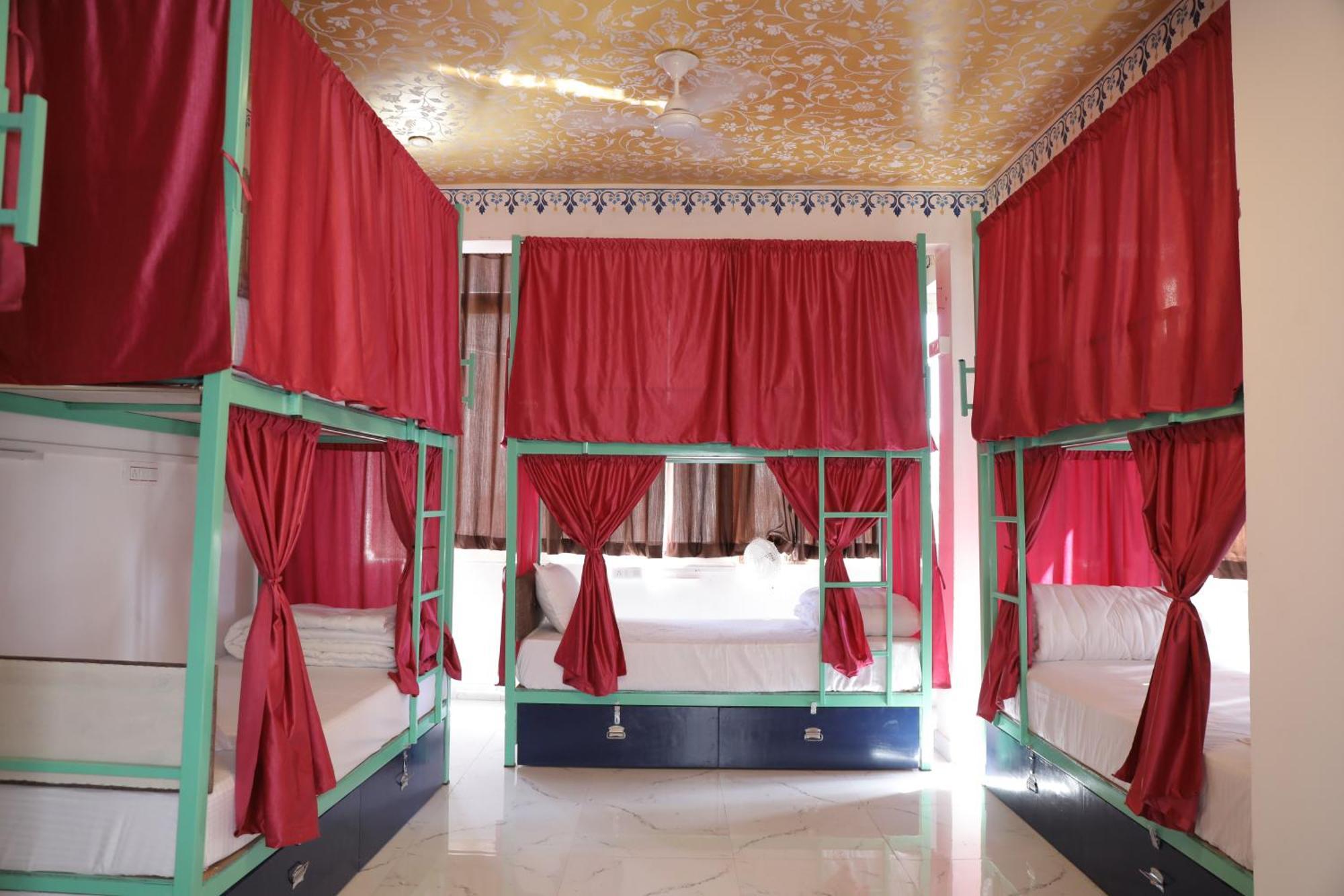 Hostel Funky Bunky Udaipur Esterno foto