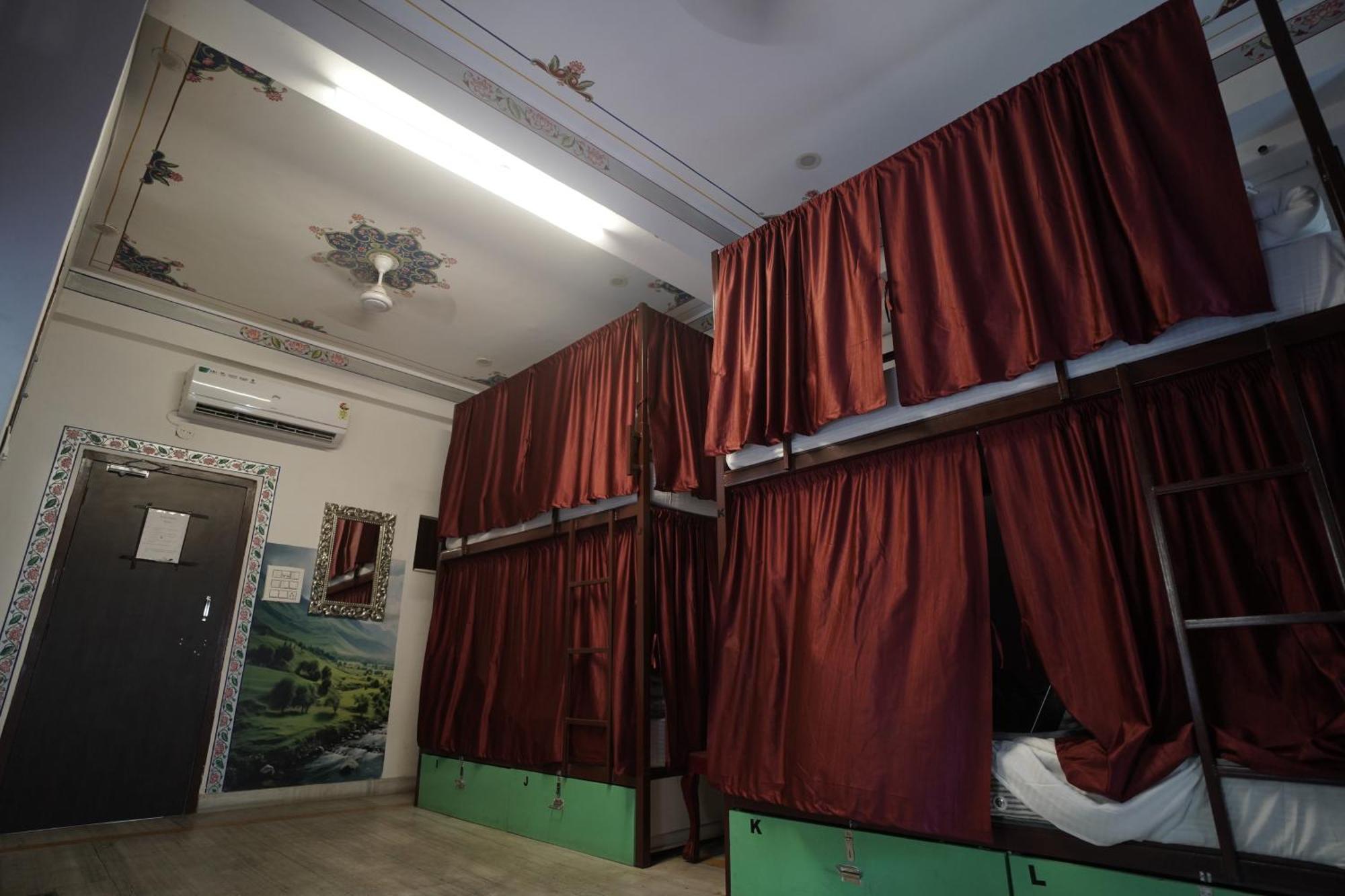 Hostel Funky Bunky Udaipur Esterno foto