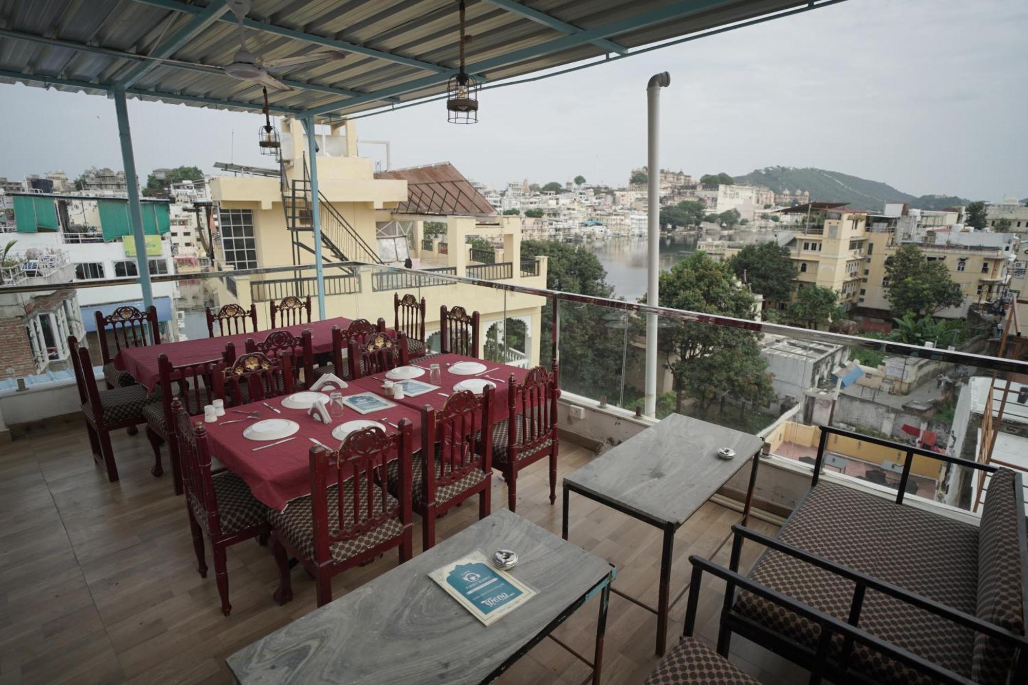 Hostel Funky Bunky Udaipur Esterno foto