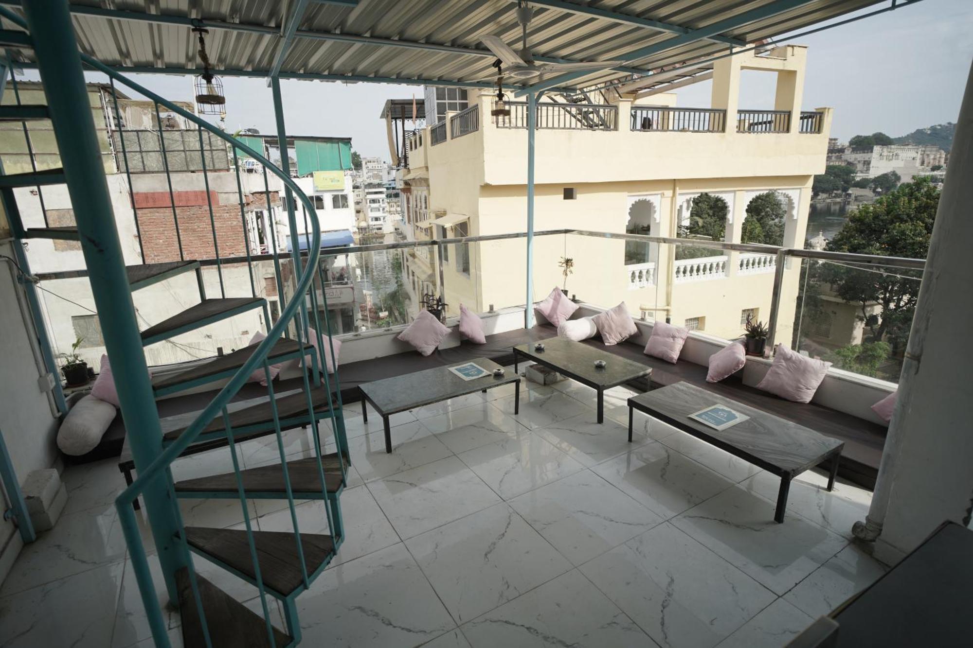 Hostel Funky Bunky Udaipur Esterno foto
