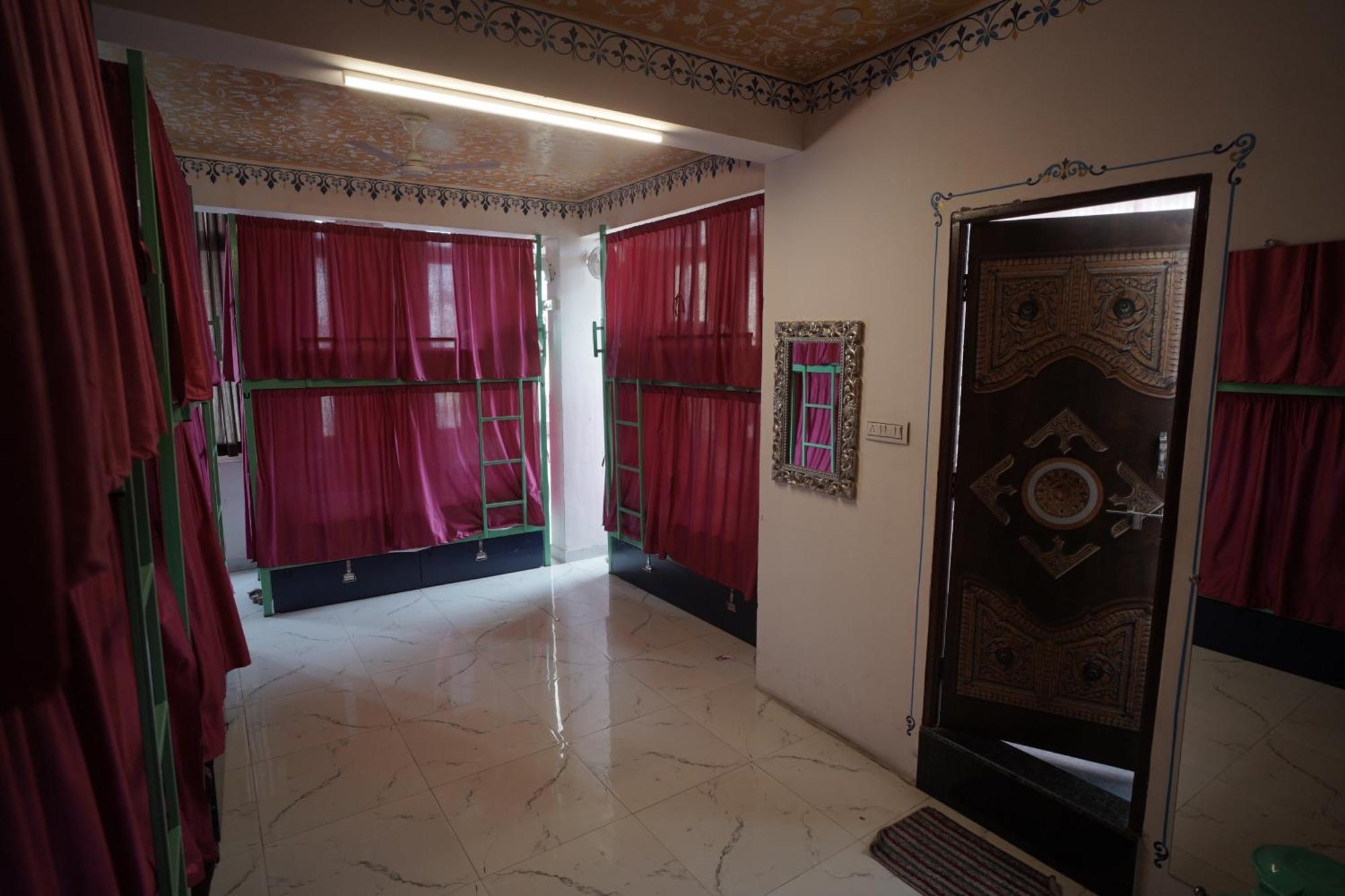 Hostel Funky Bunky Udaipur Esterno foto