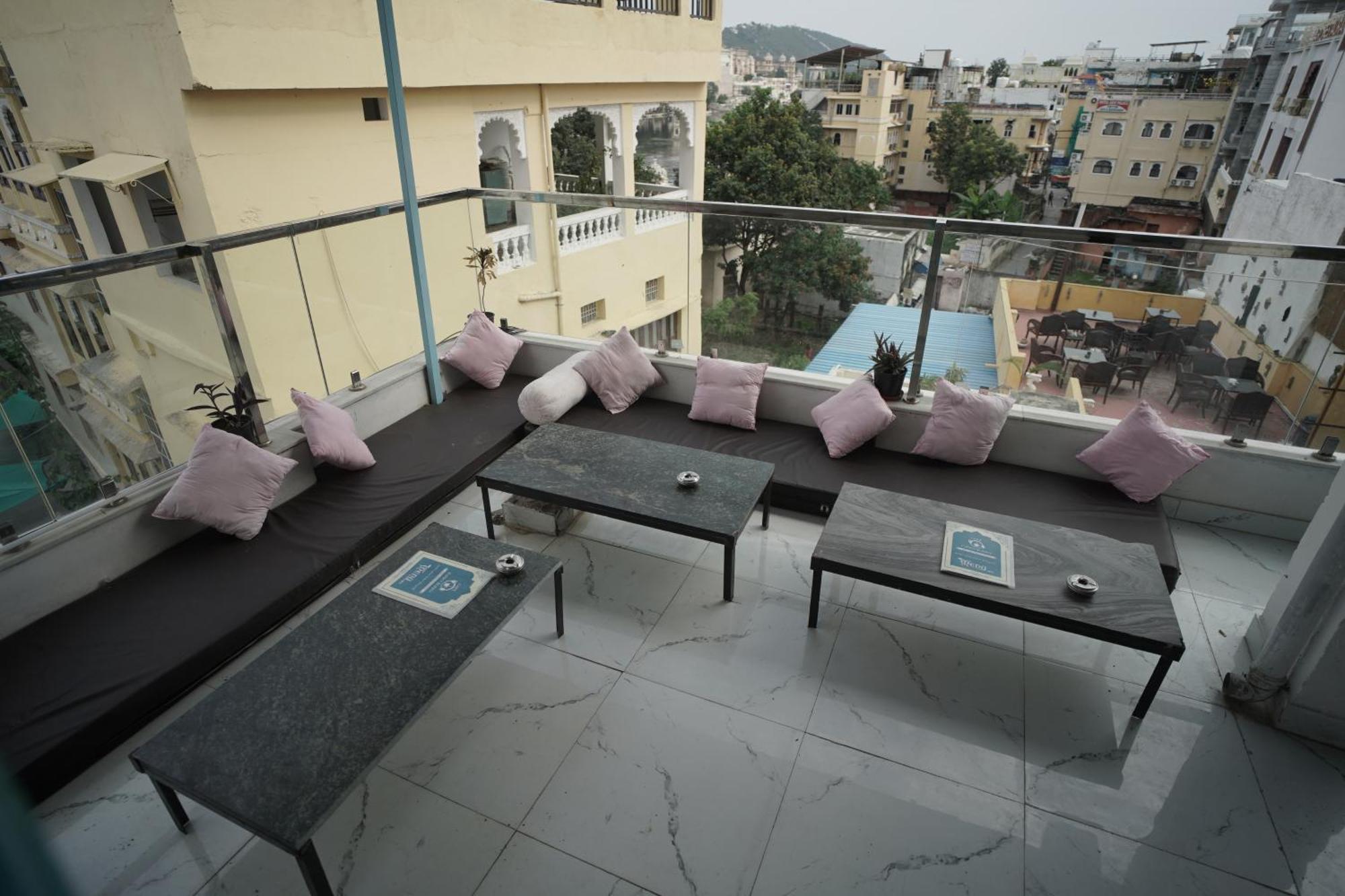 Hostel Funky Bunky Udaipur Esterno foto